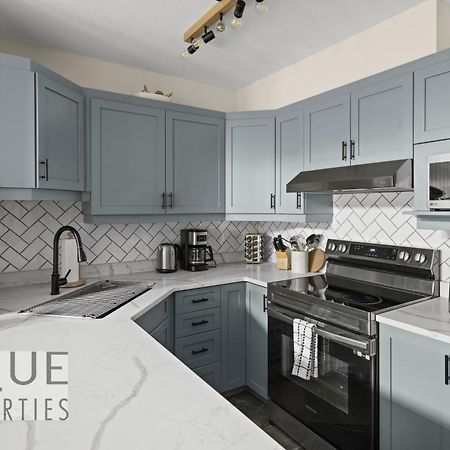 Apartament Mountain Loft Retreat, Heated Pool & Hot Tub, Ug Parking, Balcony, Wifi! Canmore Zewnętrze zdjęcie