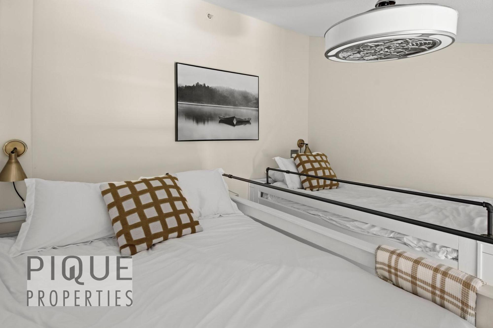 Apartament Mountain Loft Retreat, Heated Pool & Hot Tub, Ug Parking, Balcony, Wifi! Canmore Zewnętrze zdjęcie